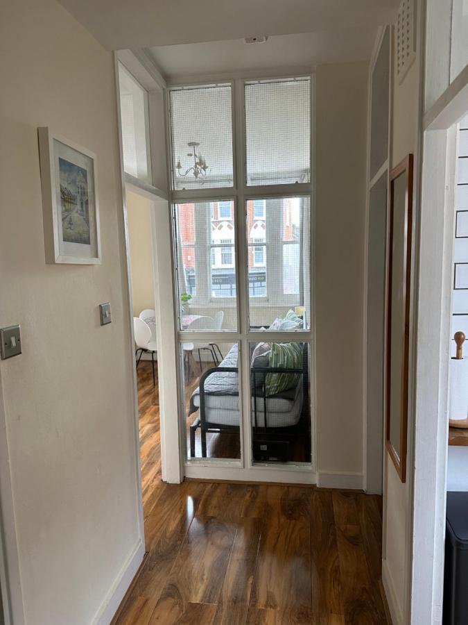 Apartment Lavender Hill London Exterior foto