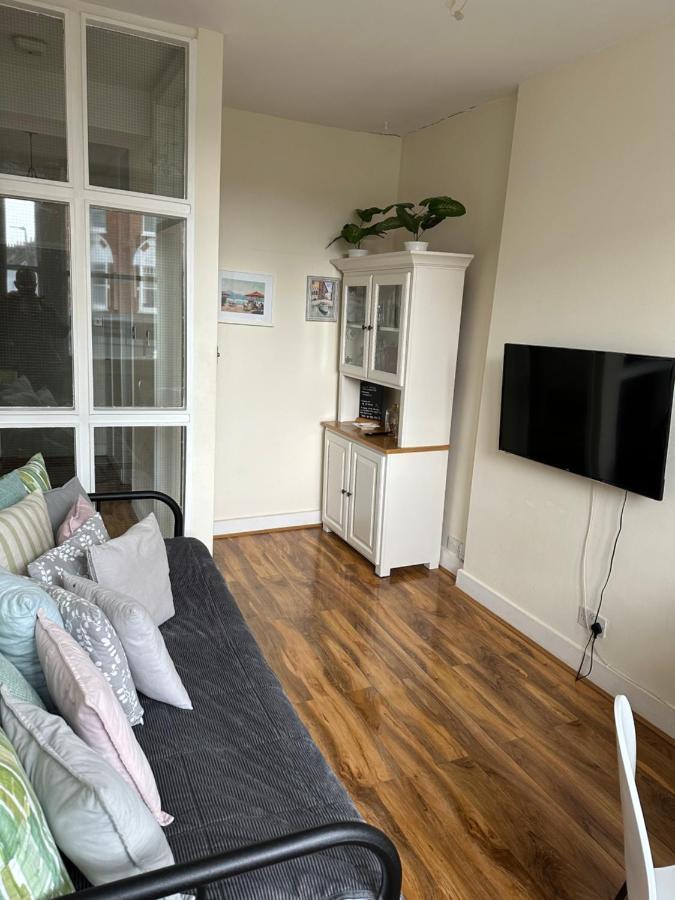 Apartment Lavender Hill London Exterior foto