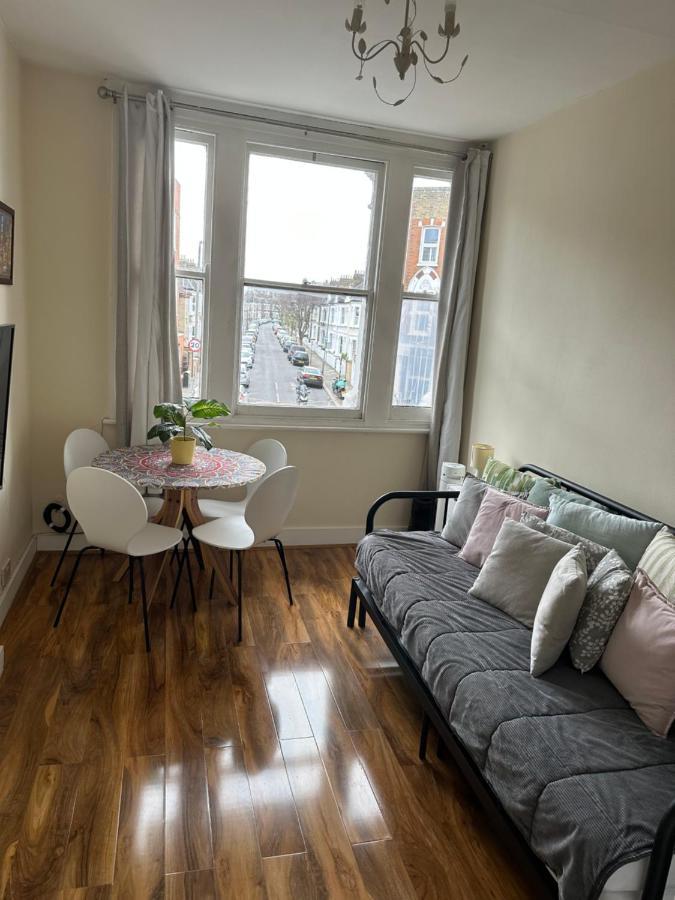 Apartment Lavender Hill London Exterior foto
